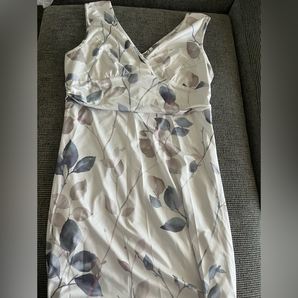White and Blue Sleeveless Halter Maxi Dress - Picture 4 of 5